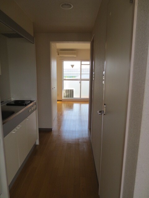 物件内観写真7　(玄関)