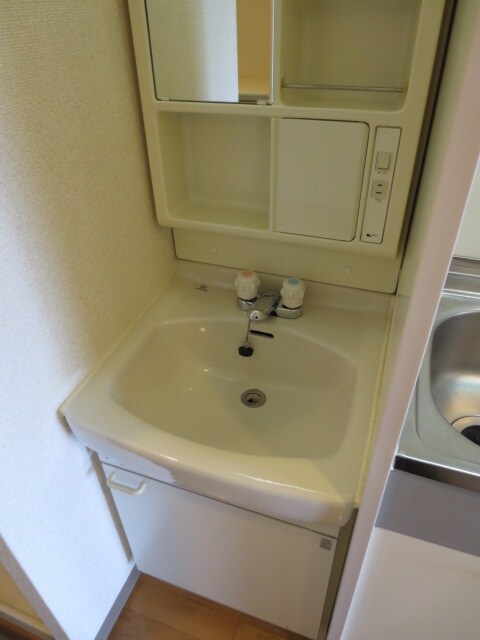 物件内観写真11　(洗面)