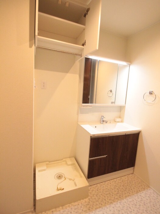 物件内観写真17　(洗濯機置場)