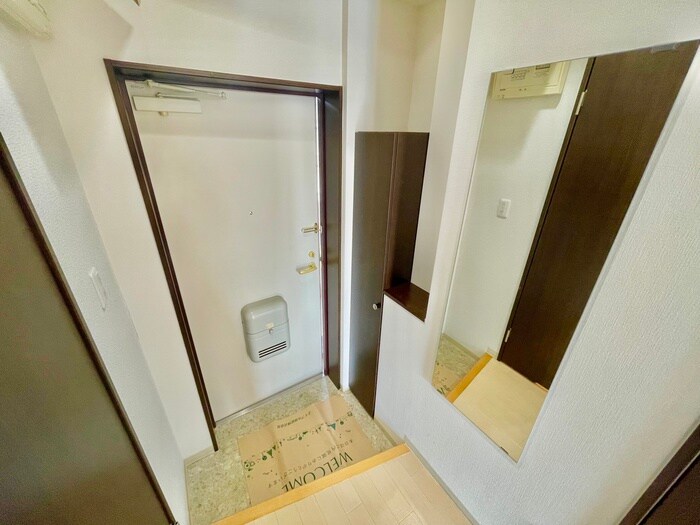 物件内観写真22　(玄関)