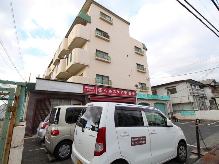 物件外観写真5　(駐車場)