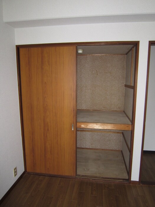 物件内観写真10　(収納)