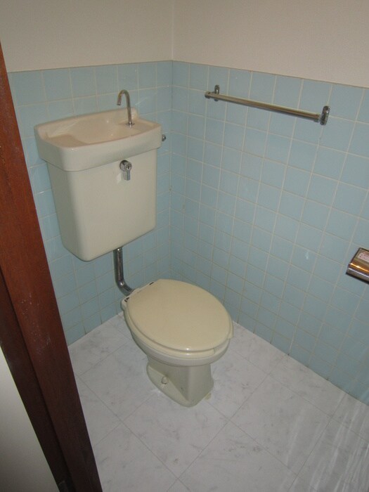 物件内観写真14　(トイレ)