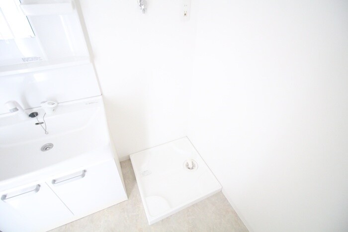 物件内観写真14　(洗濯機置場)