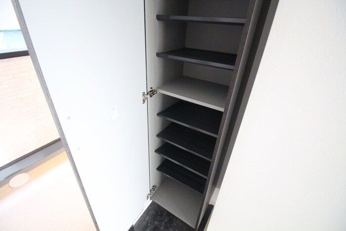 物件内観写真18　(靴箱)