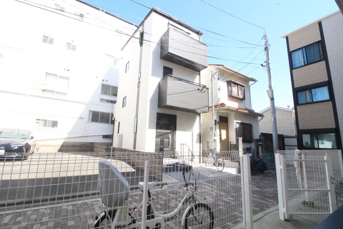 物件内観写真22　(室内からの展望)