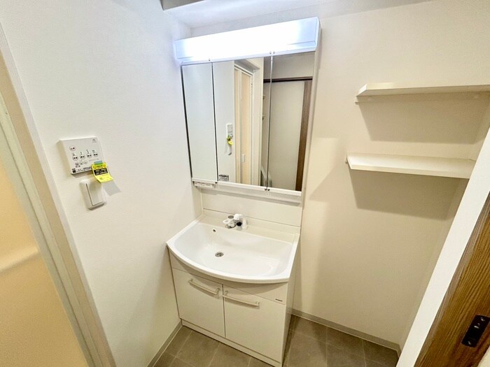 物件内観写真12　(洗面)