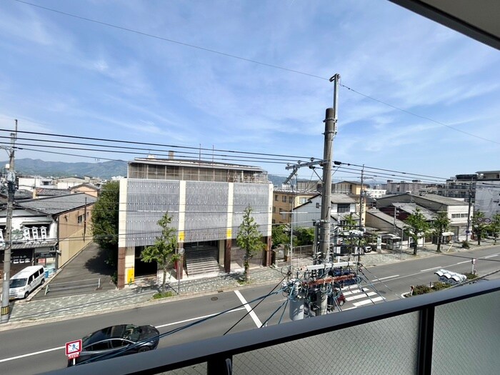 物件内観写真14　(室内からの展望)