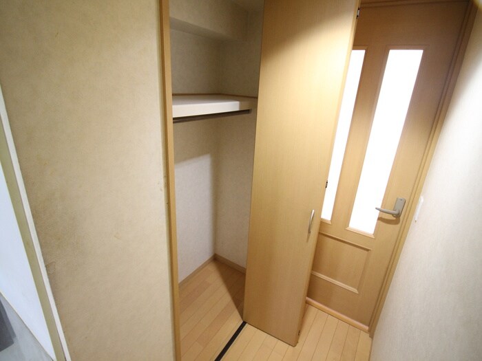 物件内観写真10　(収納)