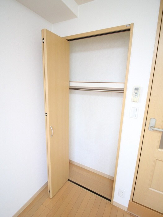 物件内観写真13　(収納)