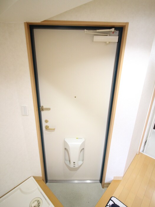 物件内観写真15　(玄関)
