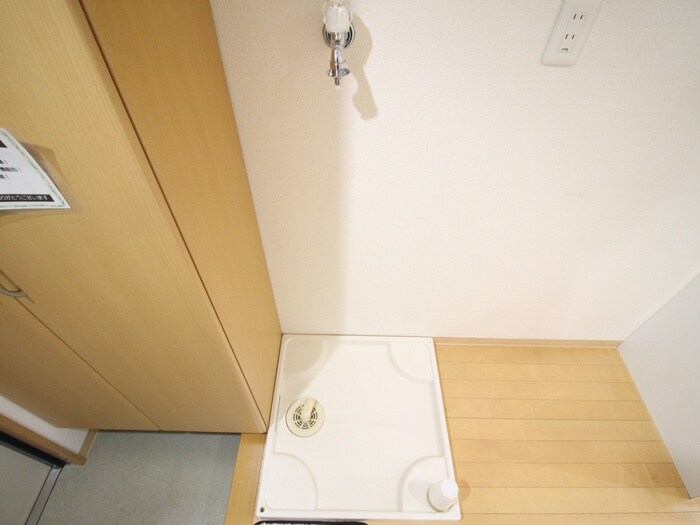 物件内観写真16　(洗濯機置場)