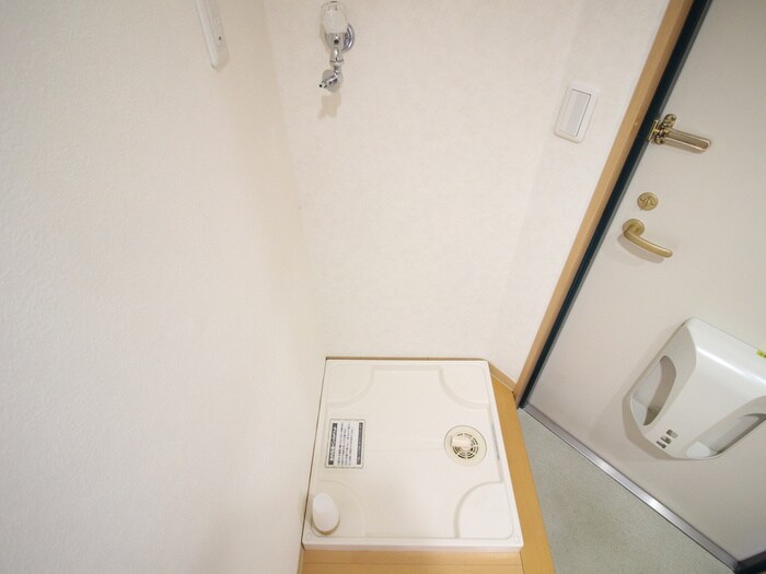 物件内観写真19　(洗濯機置場)