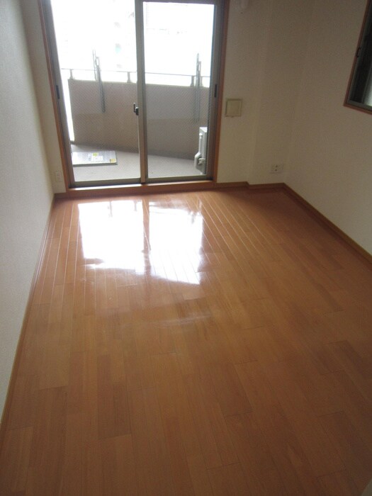 物件内観写真3　(居室)