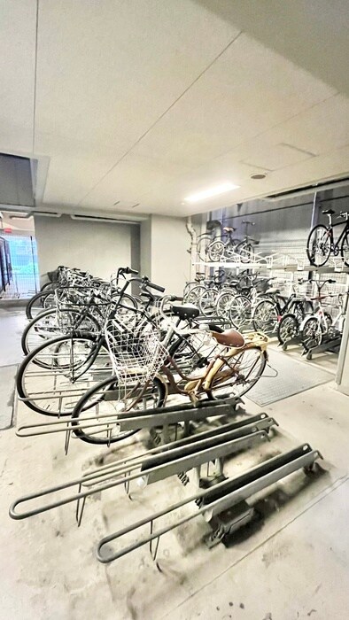 物件外観写真6　(駐輪場)