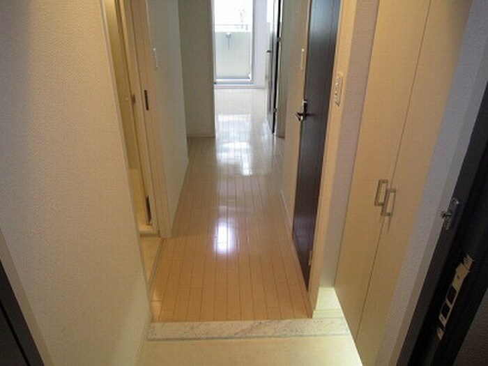 物件内観写真15　(玄関)