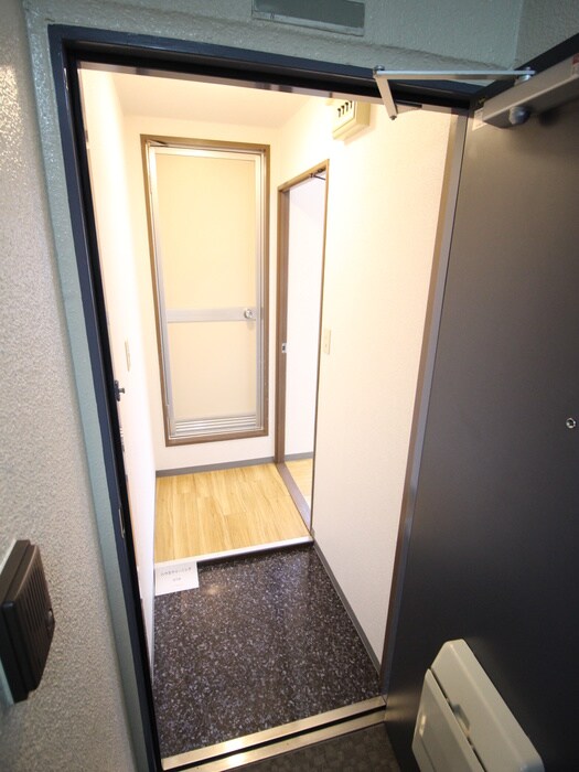 物件内観写真17　(玄関)