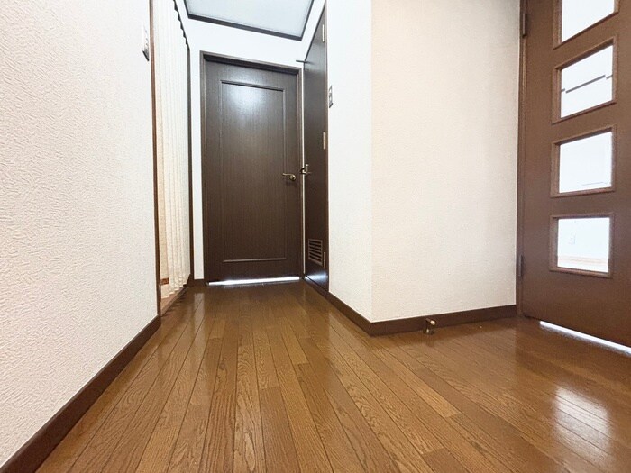 物件内観写真19　(廊下)