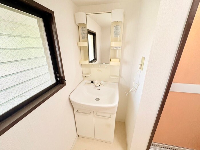 物件内観写真12　(洗面)