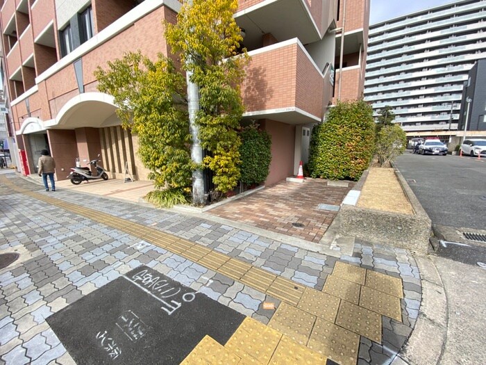 物件外観写真6　(駐車場)