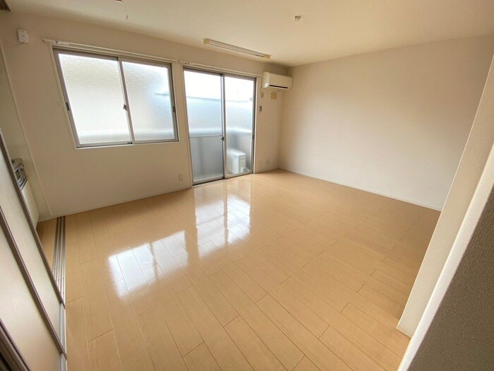 物件内観写真4　(居室)