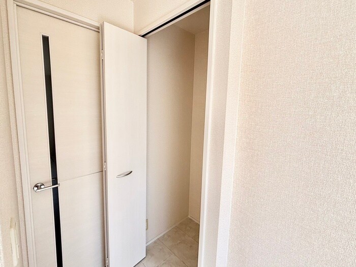 物件内観写真11　(収納)