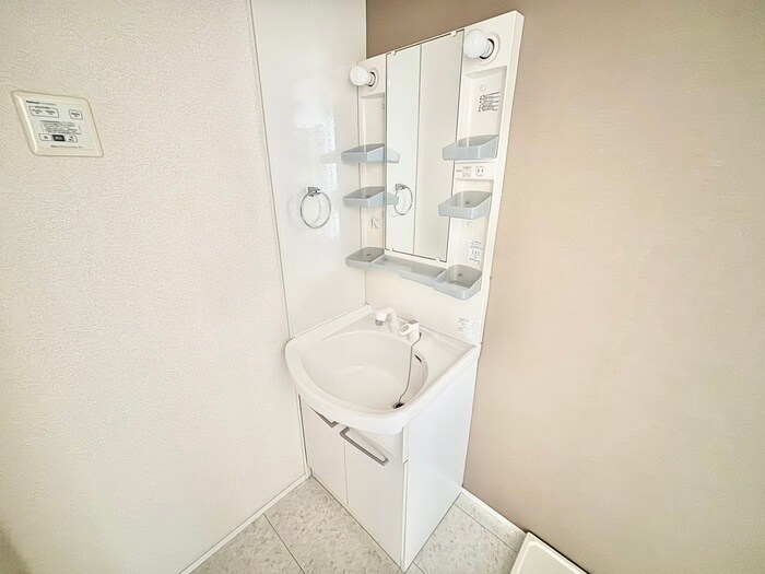 物件内観写真15　(洗面)