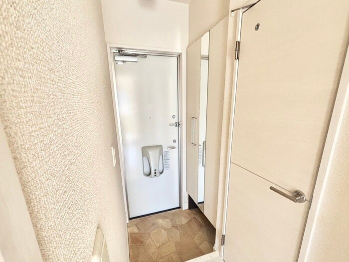 物件内観写真19　(玄関)