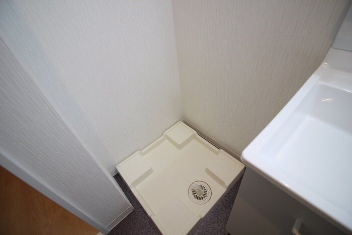 物件内観写真9　(洗濯機置場)