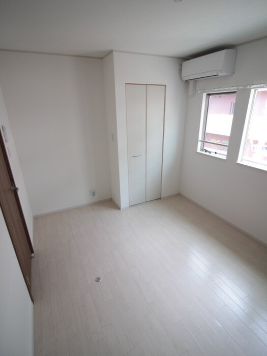 物件内観写真22　(居室)