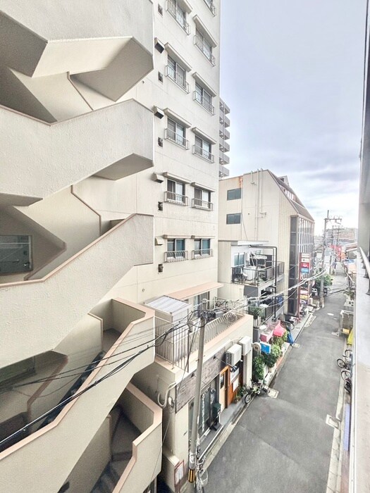 物件内観写真22　(室内からの展望)