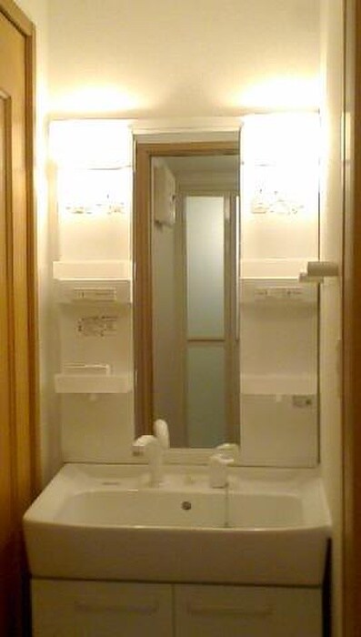 物件内観写真11　(洗面)