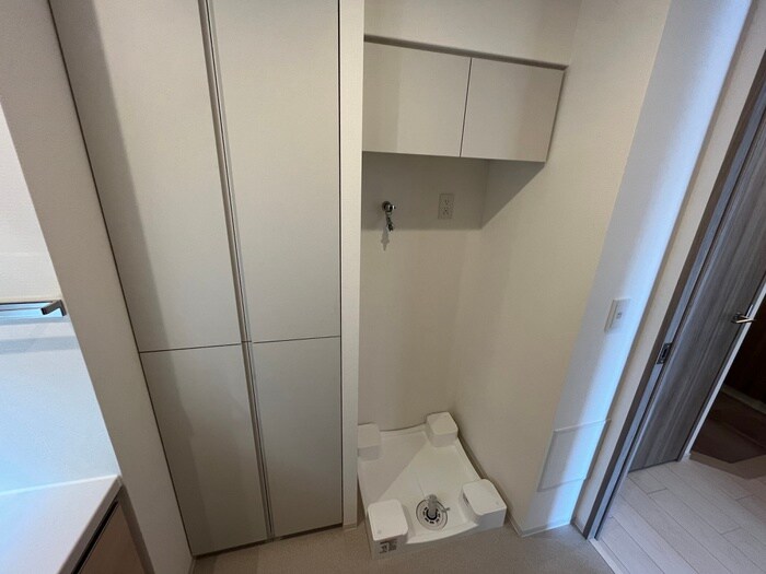 物件内観写真14　(洗濯機置場)