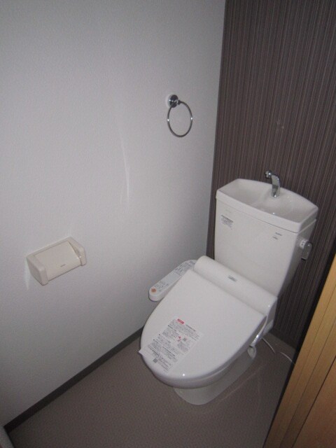 物件内観写真9　(トイレ)