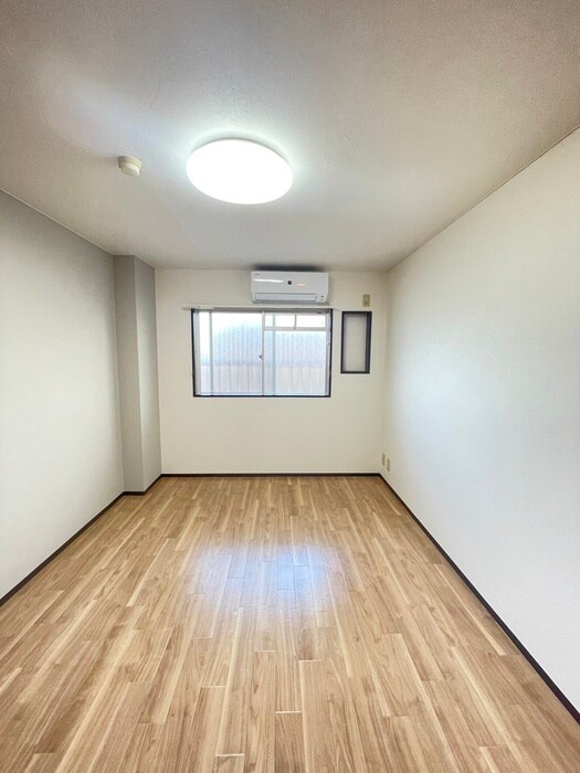 物件内観写真8　(内観写真)