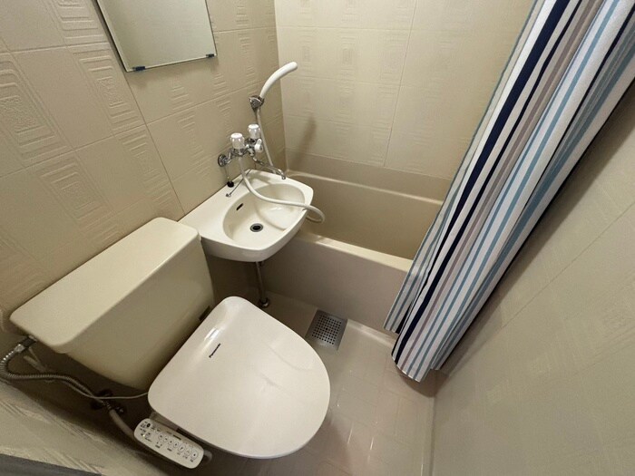 物件内観写真8　(トイレ)