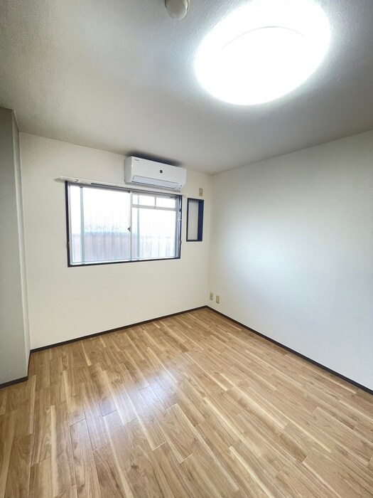 物件内観写真15　(居室)