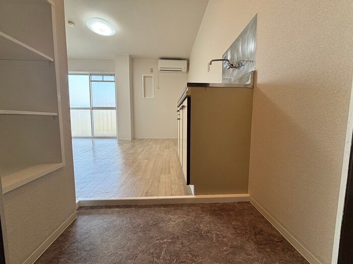 物件内観写真17　(玄関)