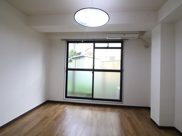 物件内観写真11　(居室)