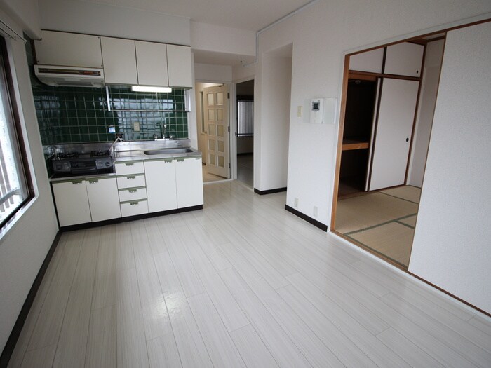 物件内観写真9　(居室)