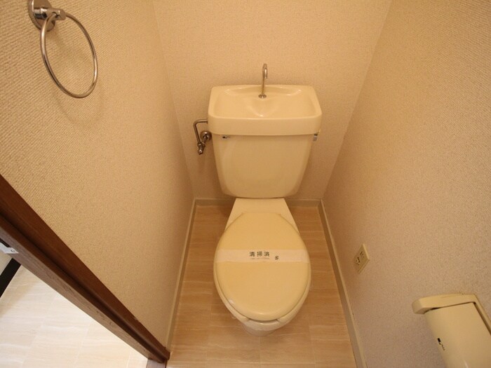 物件内観写真14　(トイレ)