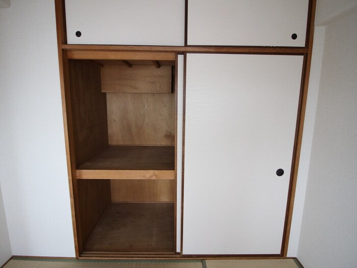 物件内観写真16　(収納)