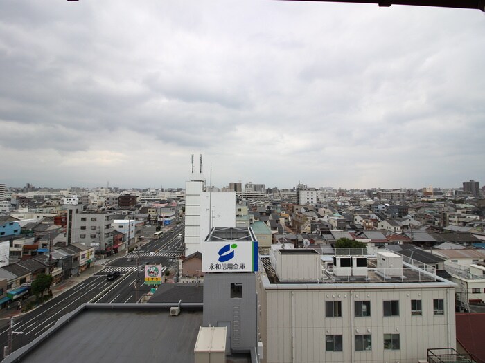 物件内観写真20　(室内からの展望)