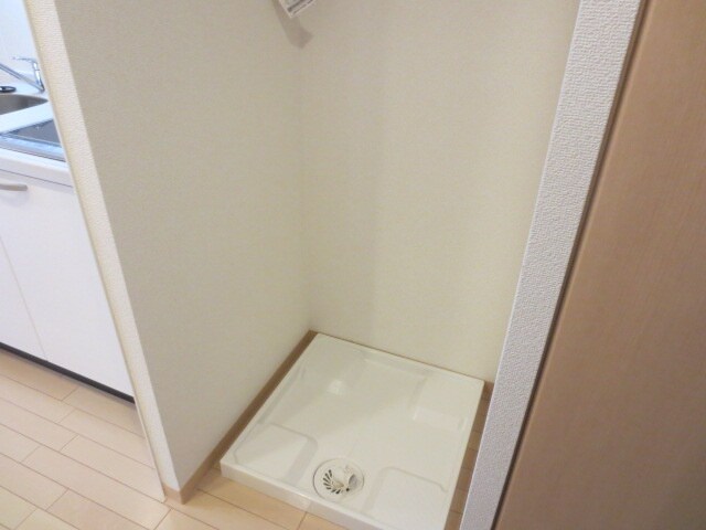 物件内観写真13　(洗濯機置場)