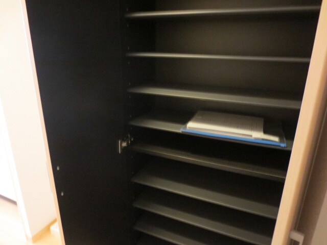 物件内観写真15　(靴箱)