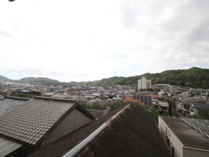 物件内観写真18　(室内からの展望)