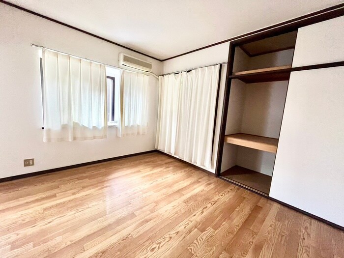 物件内観写真12　(居室)