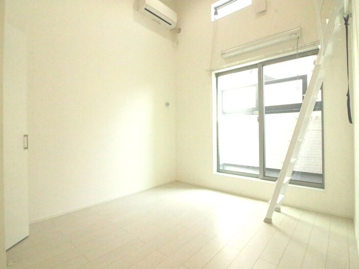 物件内観写真9　(居室)