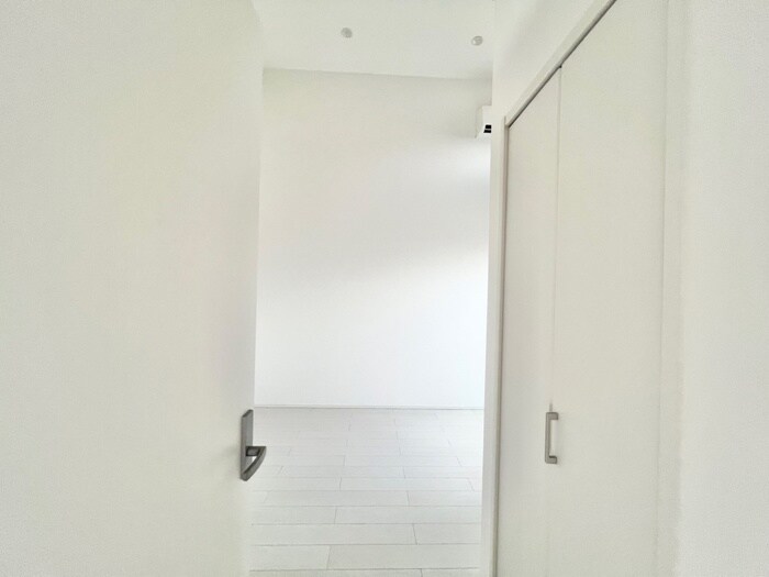物件内観写真14　(廊下)