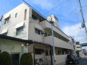 ハイツ久宝園外観写真